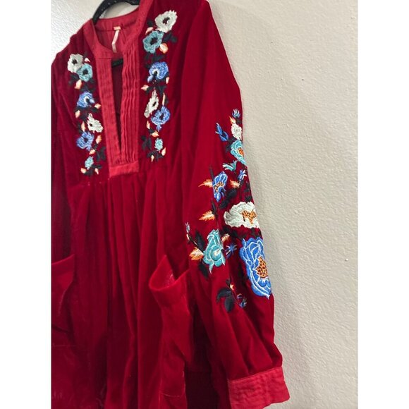 Free People red velvet Womens dress size xs boxy embroidered flowers - Picture 4 of 8